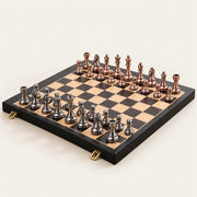 Jeu d’échecs Le Rivoli — vue d’ensemble sur fond crème
