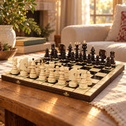 Jeu d’échecs Le Noël — mis en scène dans un salon