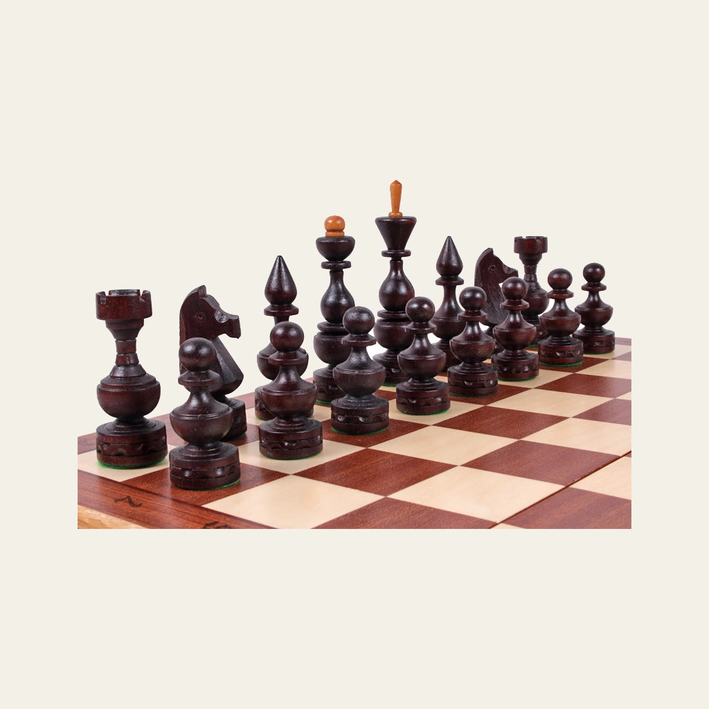 Jeu d’échecs Le Prélude — détail de la sculpture