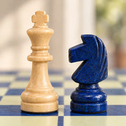 Jeu d’échecs Le Petit Nomade bleu — détail de la sculpture