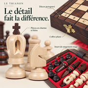 Jeu d’échecs Le Trianon en bois pyrogravé — gros plans des matières, des finitions et du rangement