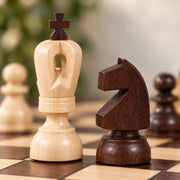 Jeu d’échecs Le Trianon — détail de la sculpture