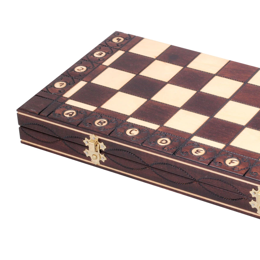 Jeu d’échecs Le Connétable — détail du bois et du décor