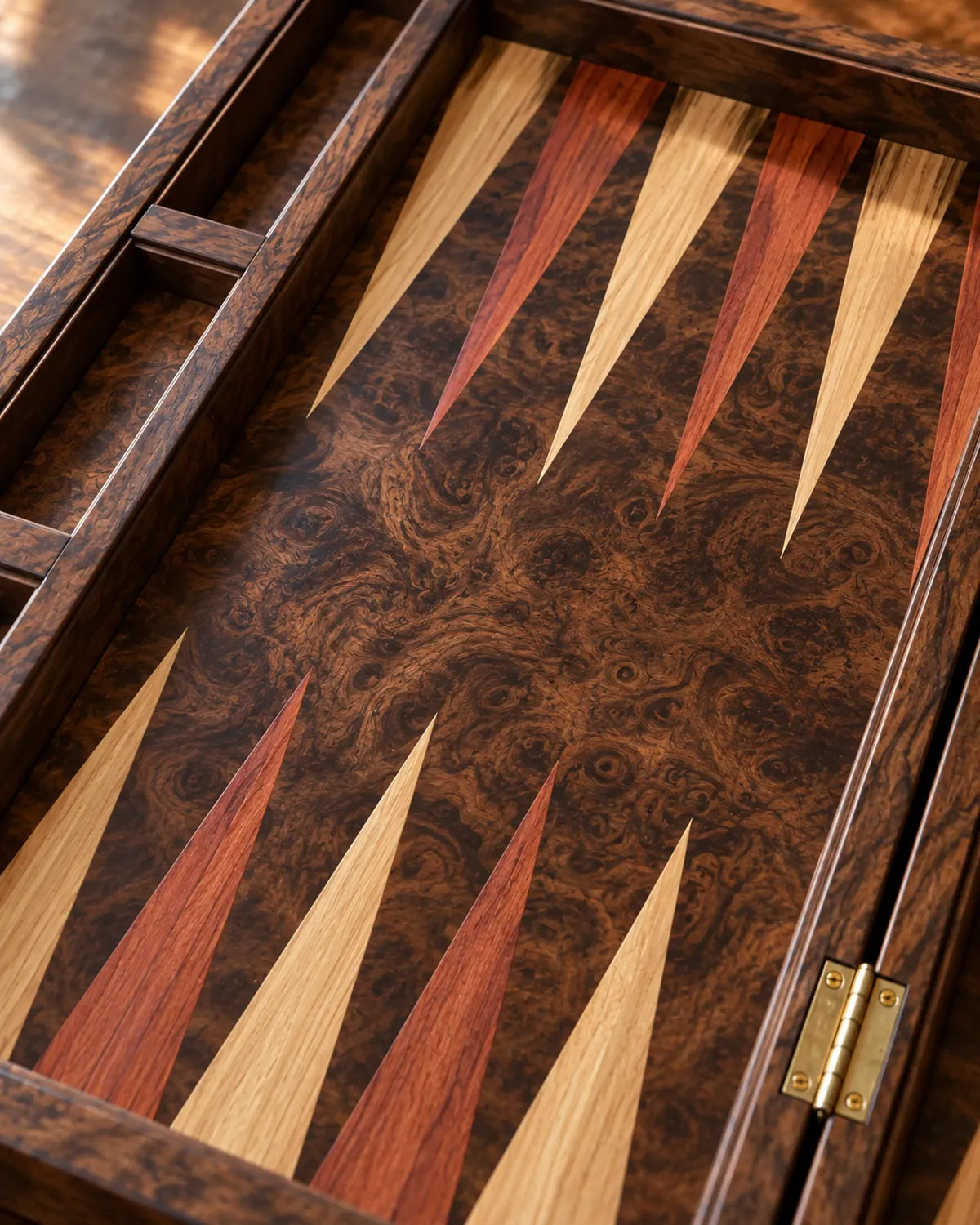 Backgammon Noyer de Californie — 04 matiere