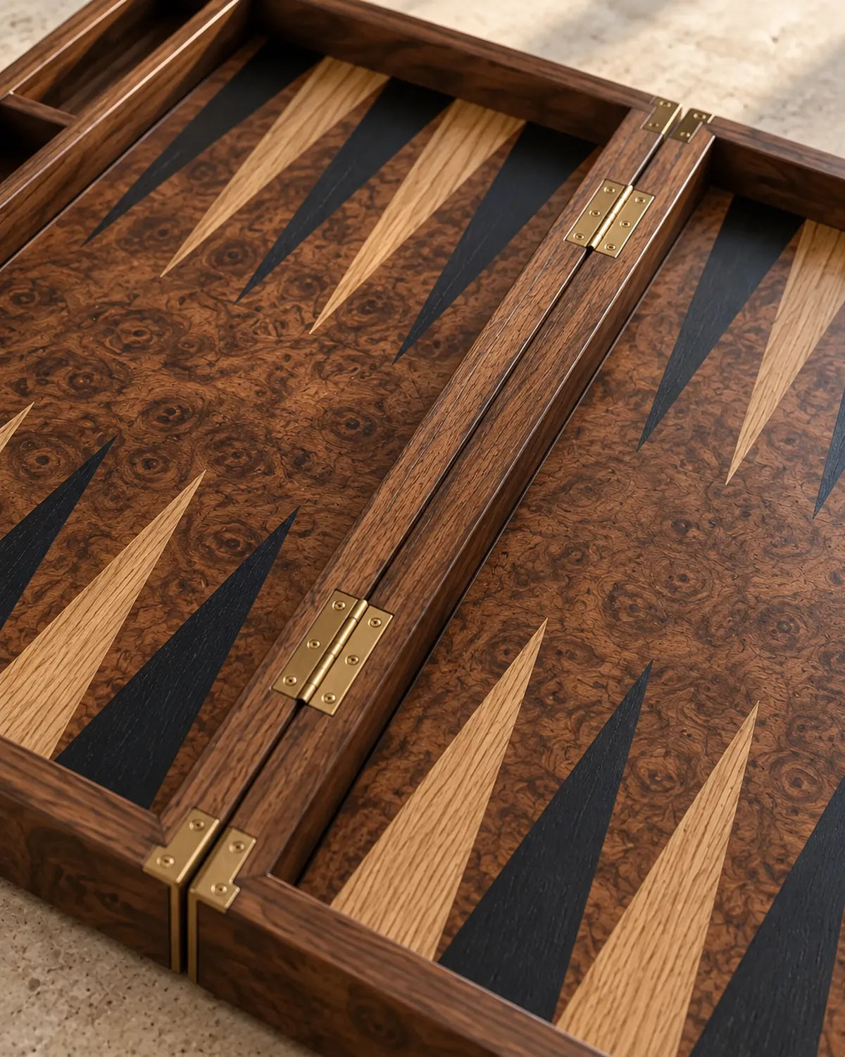Backgammon Ronce de noyer — 05 jetons des
