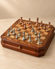 Jeu d’échecs aux finitions cuivrées et argentées — vue 1