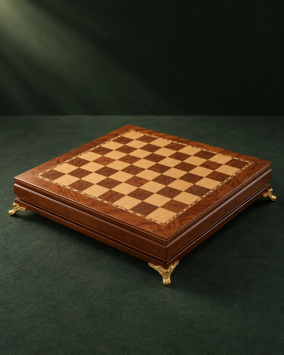 Jeu d’échecs aux accents dorés — vue 4