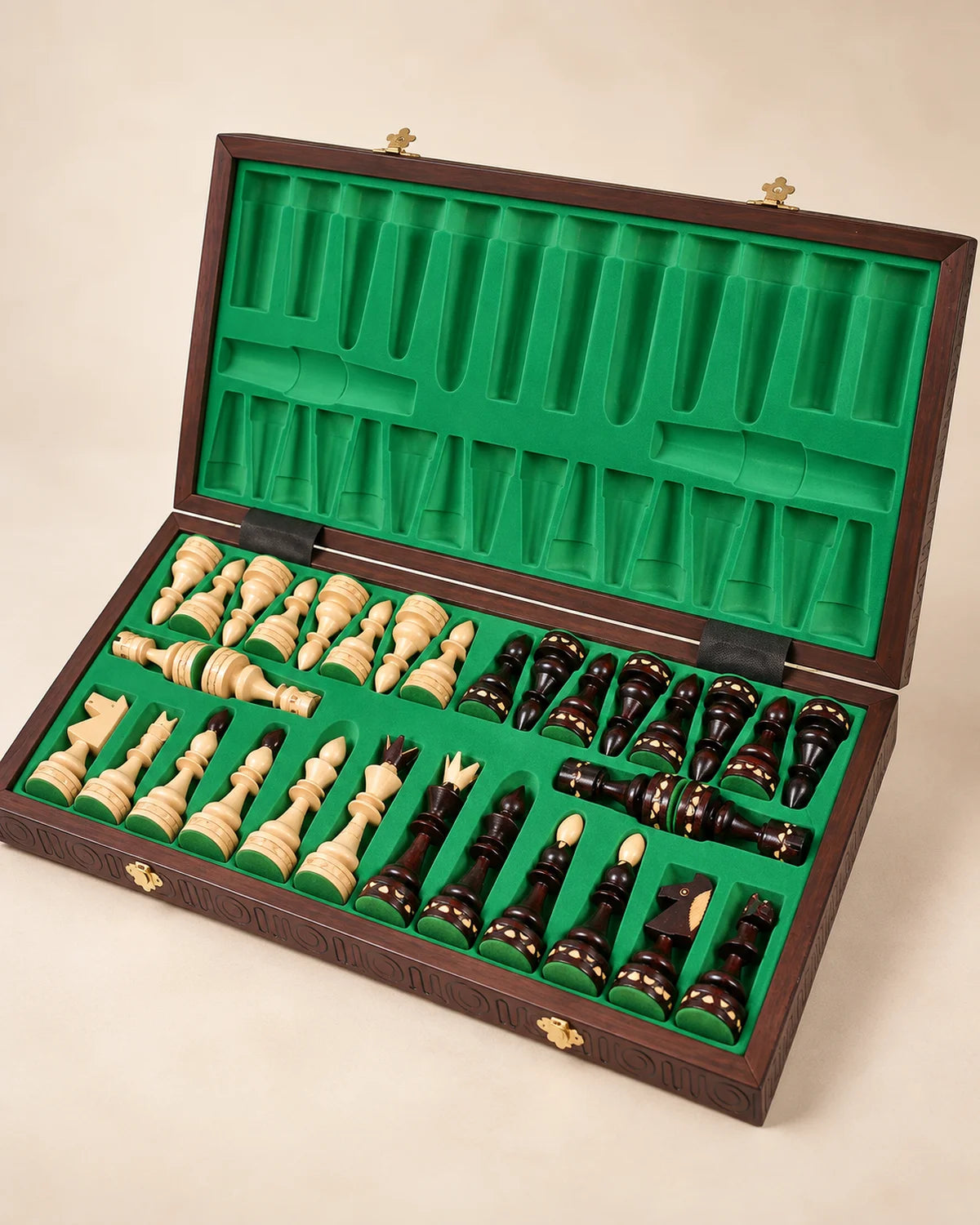 Jeu d’échecs Indian en bois — vue 3