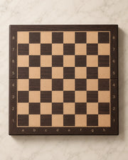 Jeu d’échecs magnétique à finition foncée — vue 1