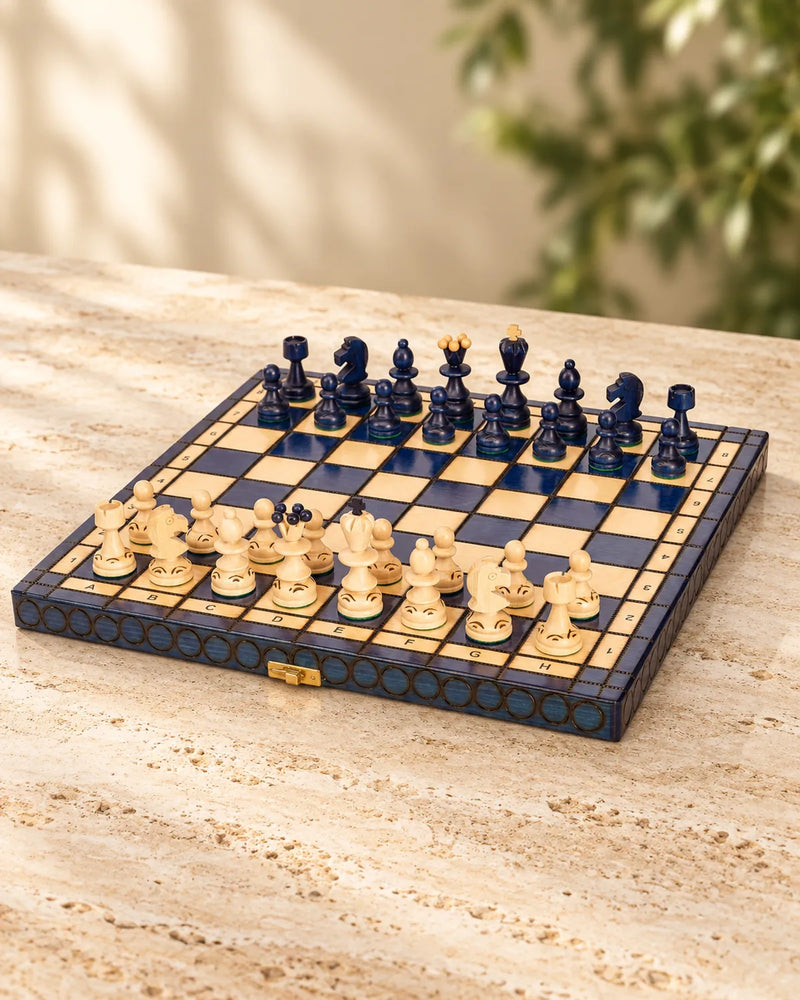 Jeu d’échecs Pearl petit modèle — le jeu et ses pièces, ambiance premium