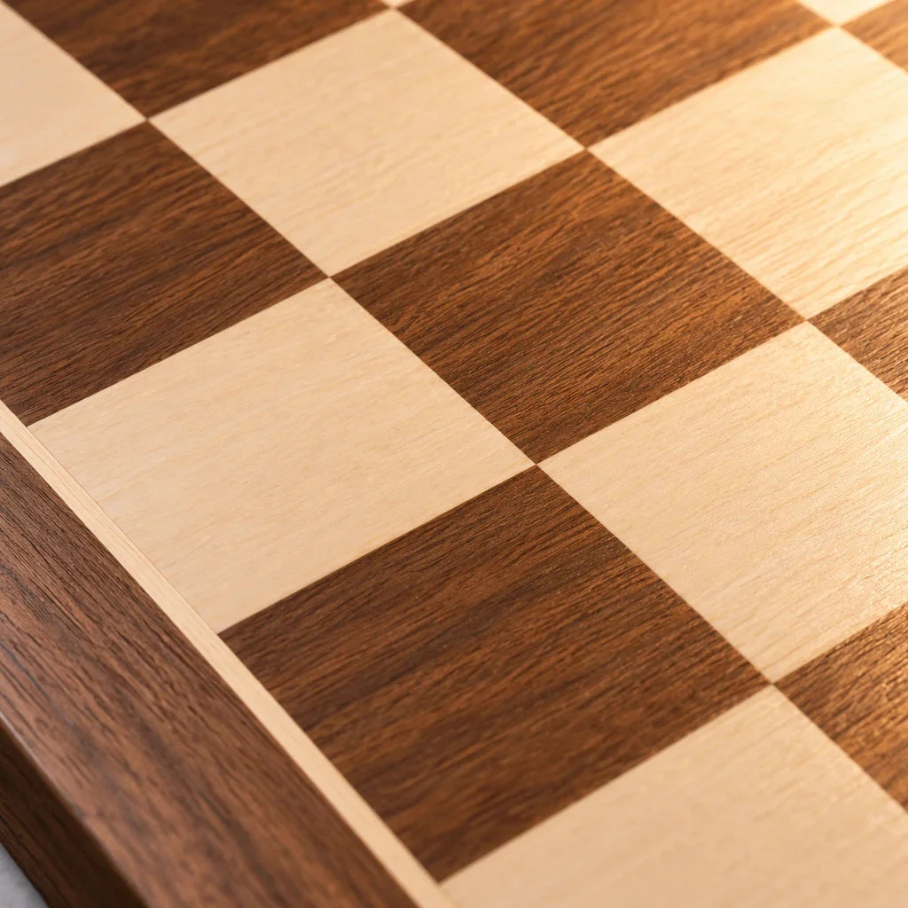 No. 4 walnut and sycamore chess board — detail of the squares